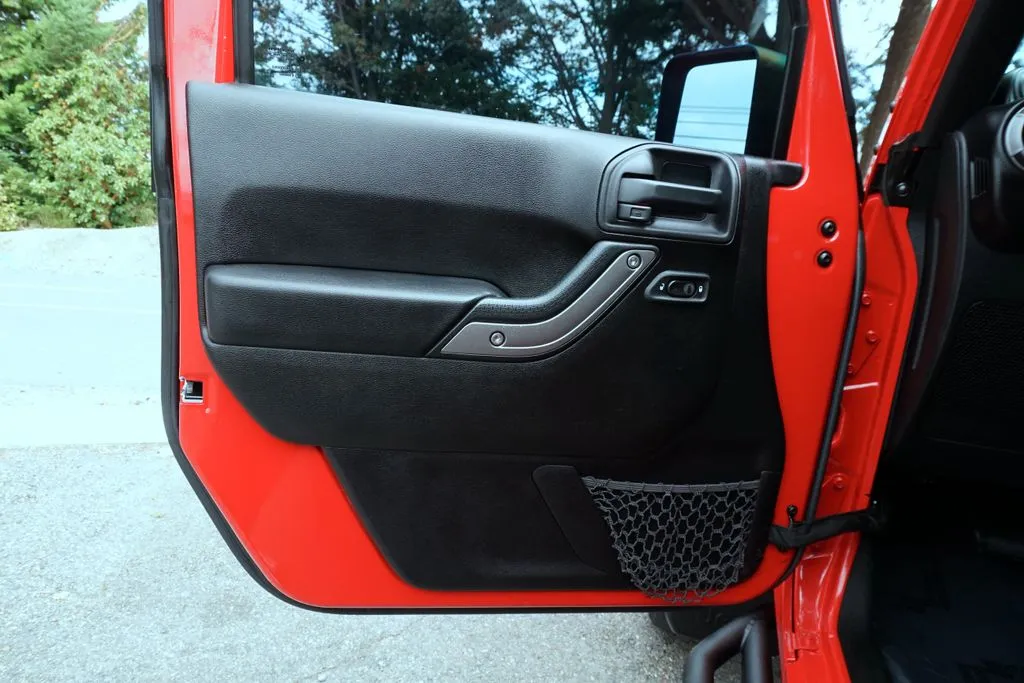 Jeep Wrangler photo 9