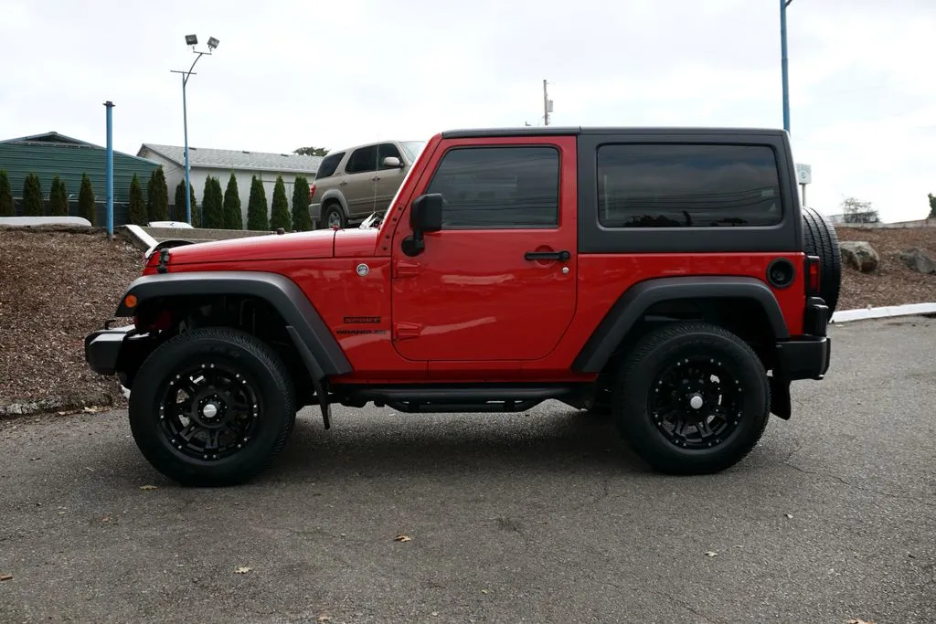 Jeep Wrangler photo 6