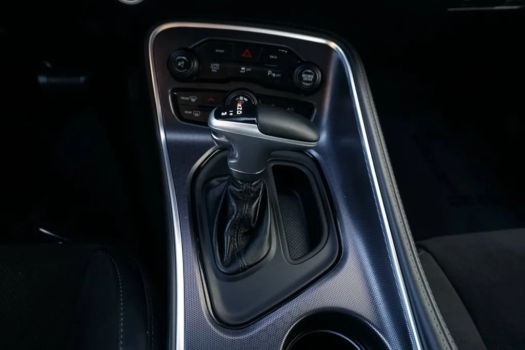 Dodge Challenger photo 24