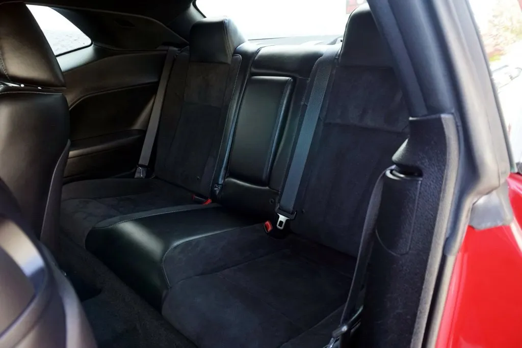 Dodge Challenger photo 21