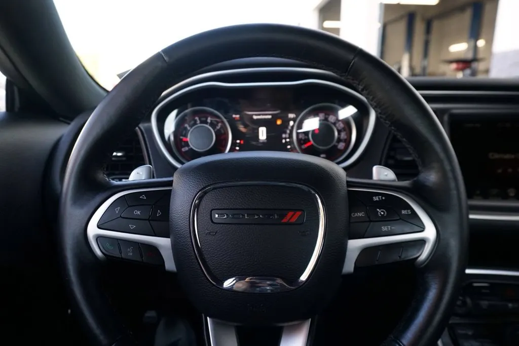 Dodge Challenger photo 23