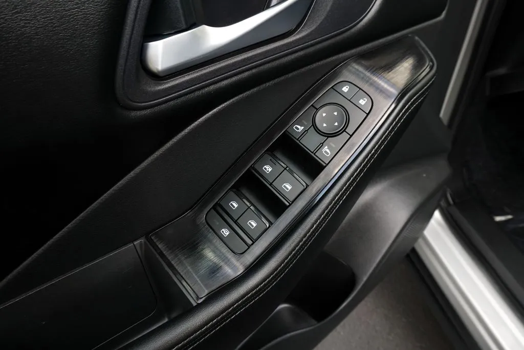 Nissan Rogue photo 12