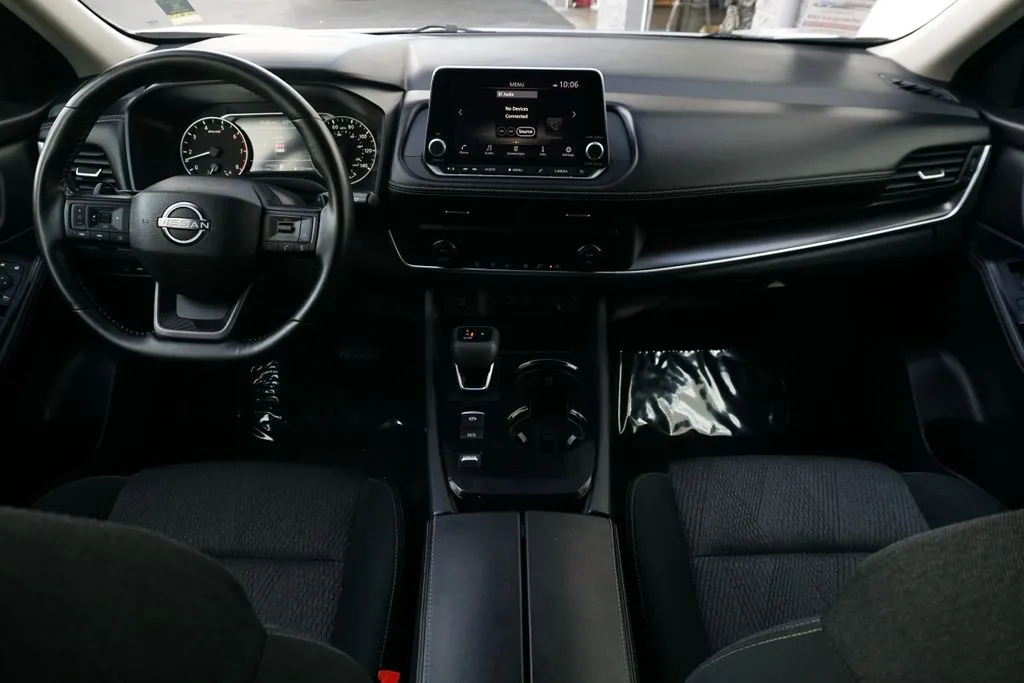 Nissan Rogue photo 14