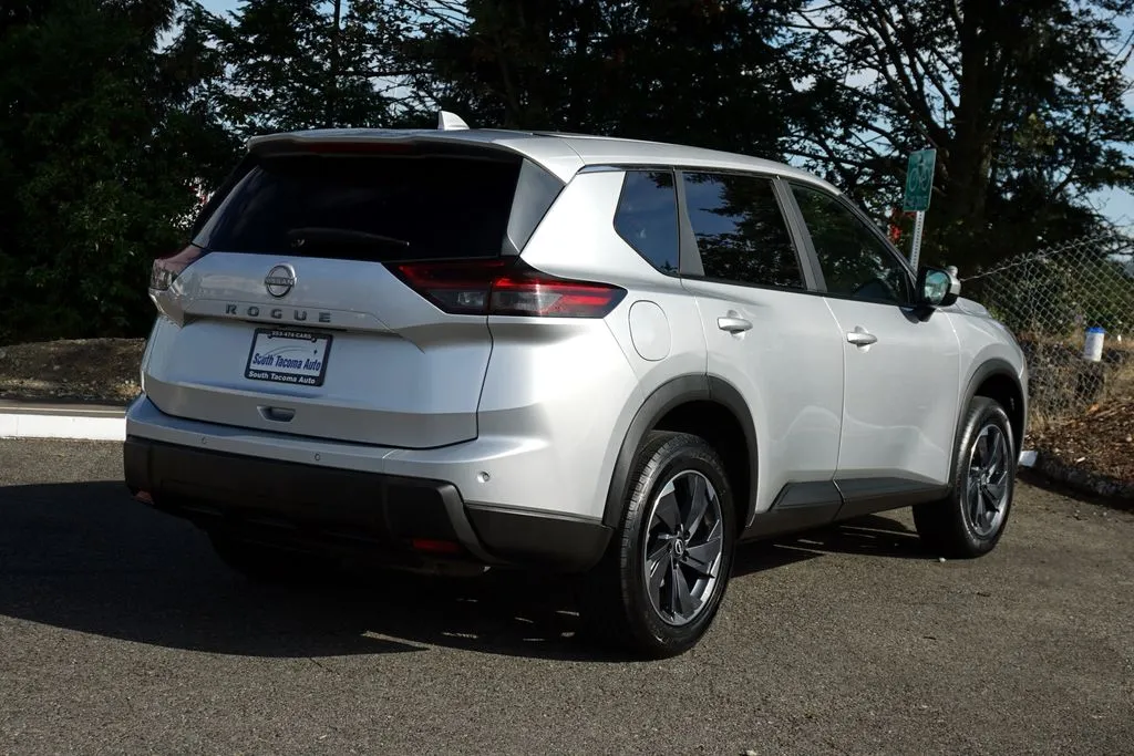 Nissan Rogue photo 5