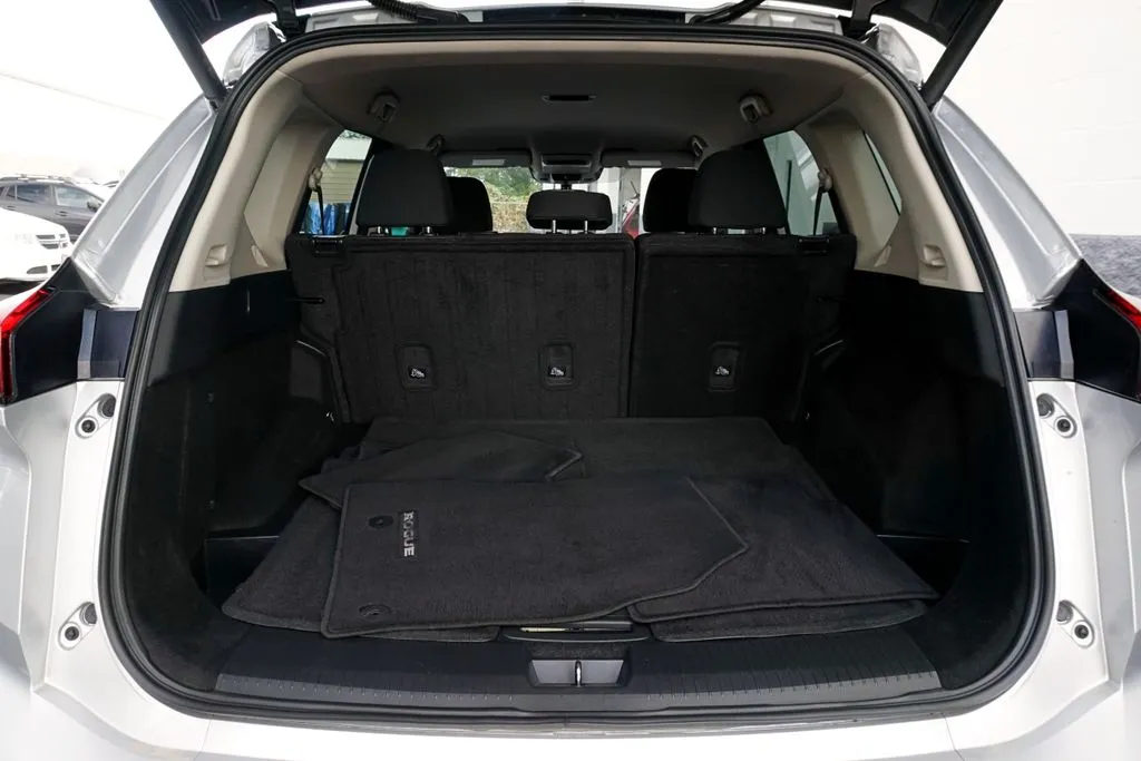 Nissan Rogue photo 19