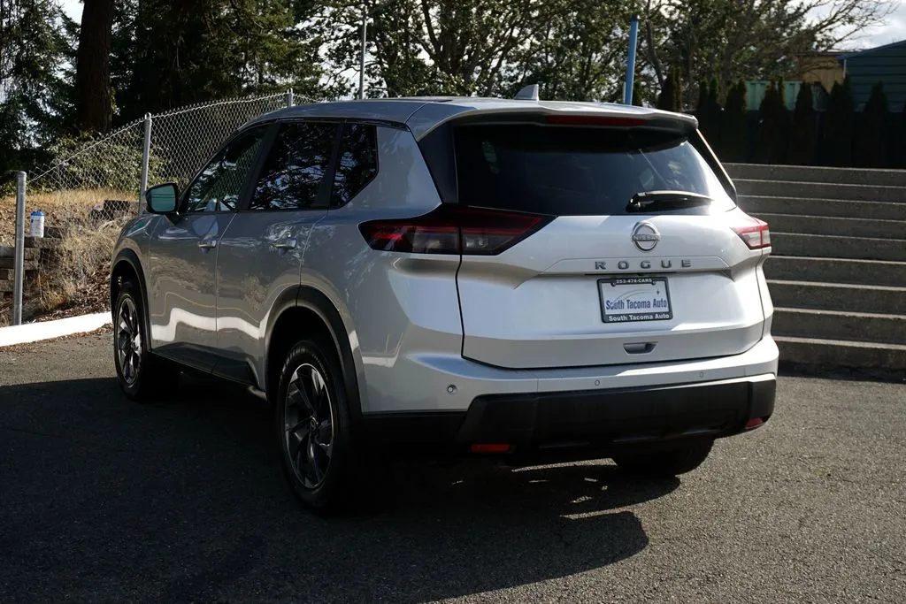 Nissan Rogue photo 3