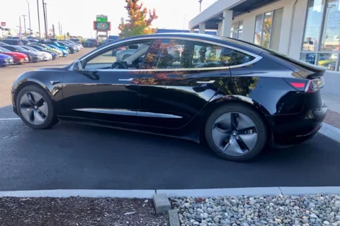 More photos of 2018 Tesla Model 3 Long Range at South Tacoma Auto, WA