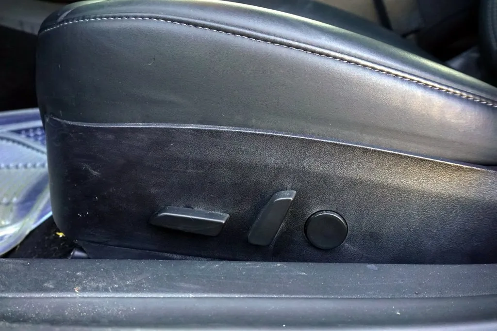 Tesla Model 3 photo 15