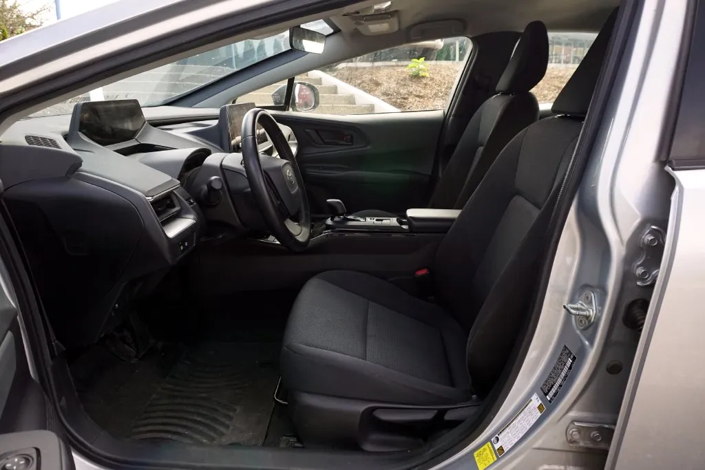 Toyota Prius photo 17