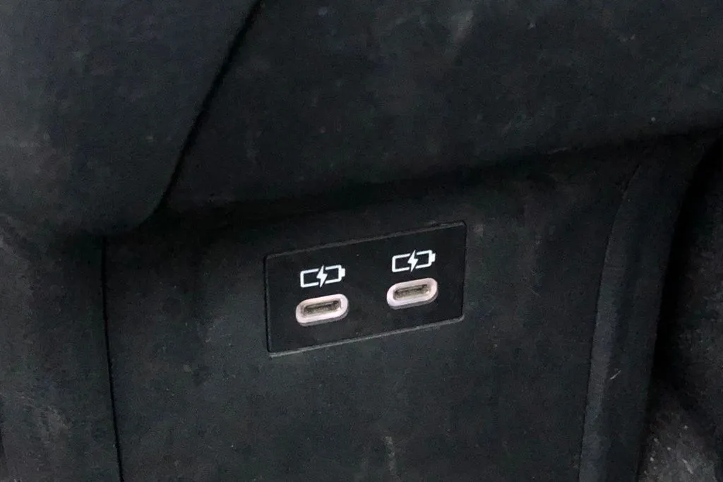Toyota Prius photo 18