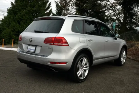 More photos of 2012 Volkswagen Touareg V6 TDI Sport AWD at South Tacoma Auto, WA