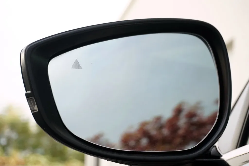 Mazda CX-30 photo 10