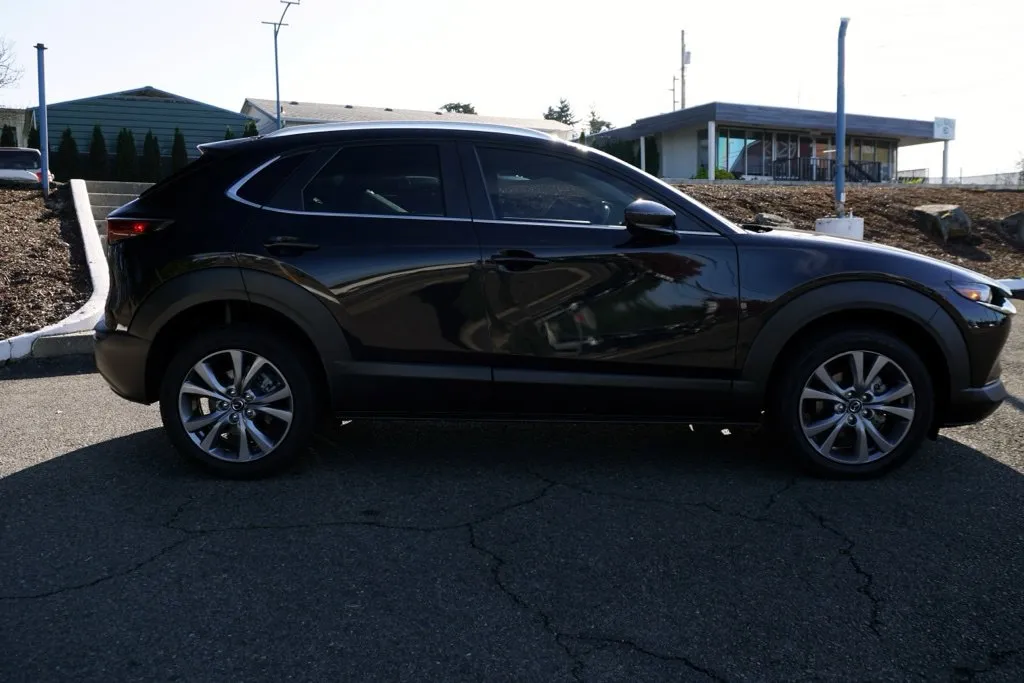 Mazda CX-30 photo 6