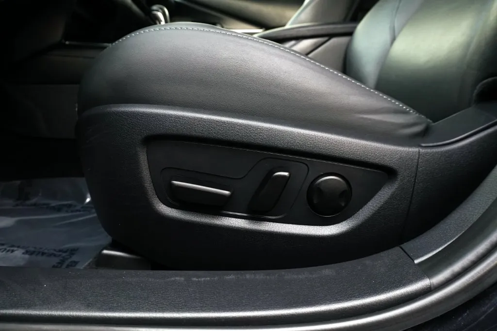Mazda CX-30 photo 17