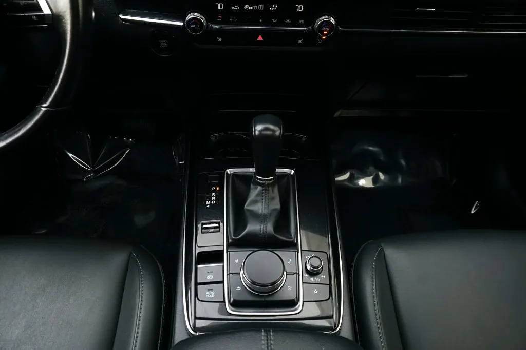 Mazda CX-30 photo 15