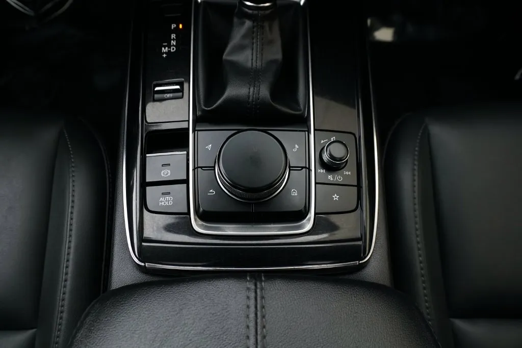 Mazda CX-30 photo 16