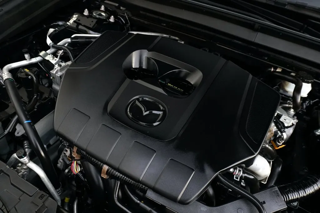 Mazda CX-30 photo 11
