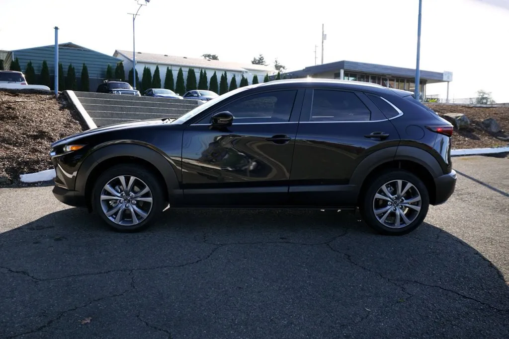 Mazda CX-30 photo 8