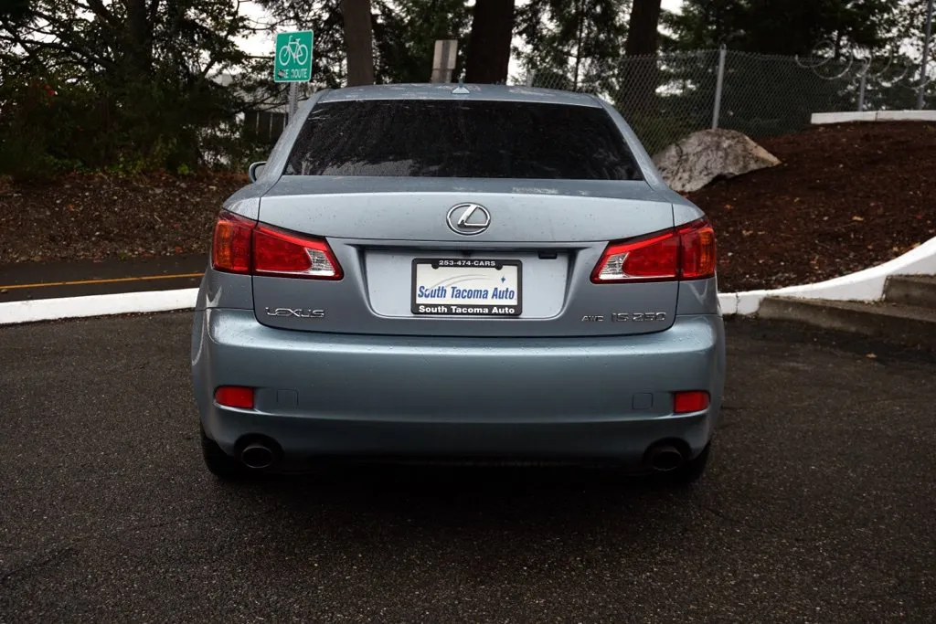 Lexus IS photo 4