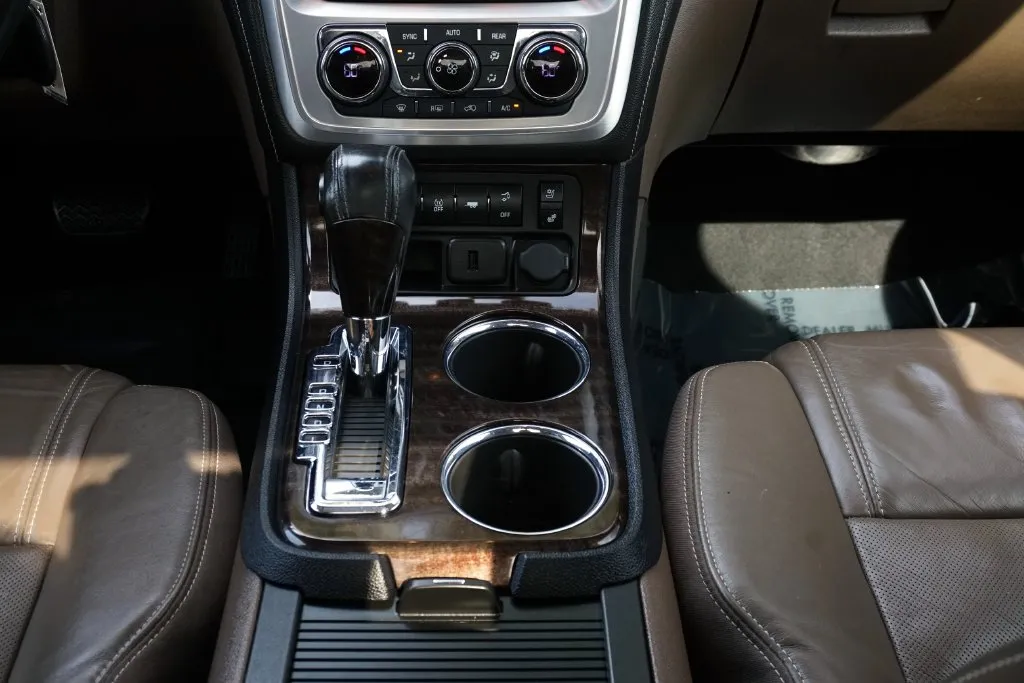 GMC Acadia photo 23