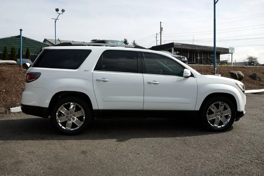 GMC Acadia photo 6