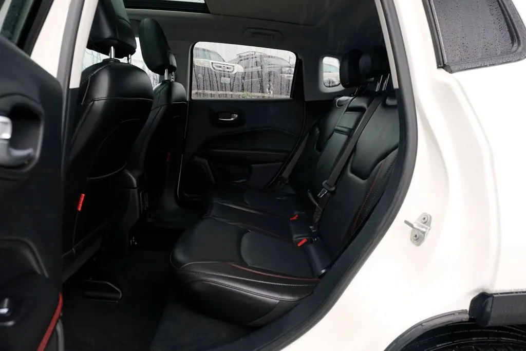 Jeep Compass photo 22