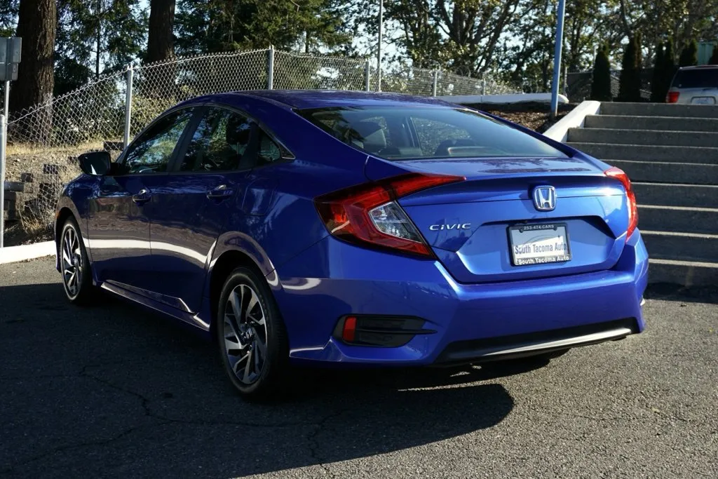 Honda Civic photo 5