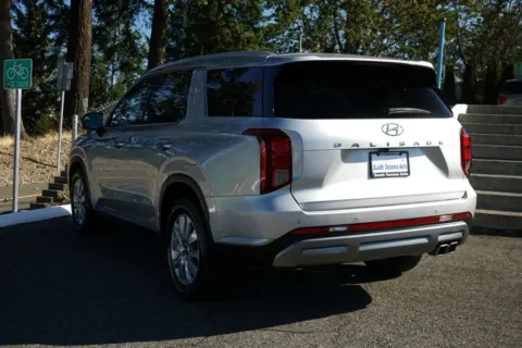 More photos of 2025 Hyundai Palisade SEL at South Tacoma Auto, WA