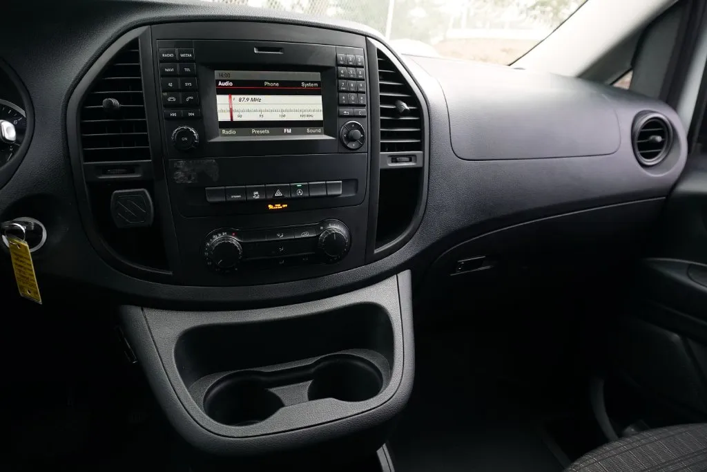 Mercedes-Benz Metris photo 24
