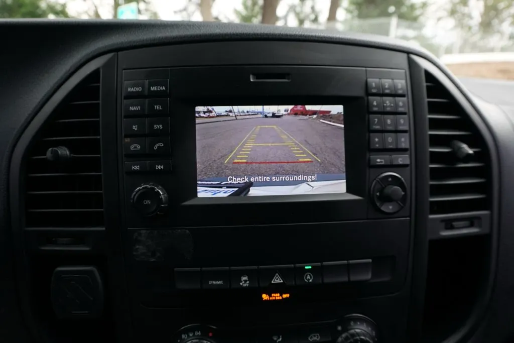 Mercedes-Benz Metris photo 21
