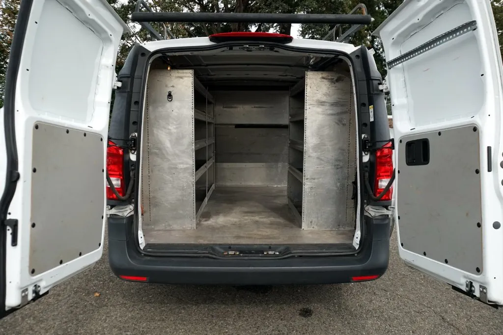 Mercedes-Benz Metris photo 10