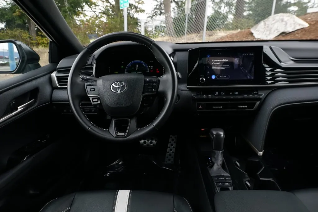 Toyota Camry photo 21