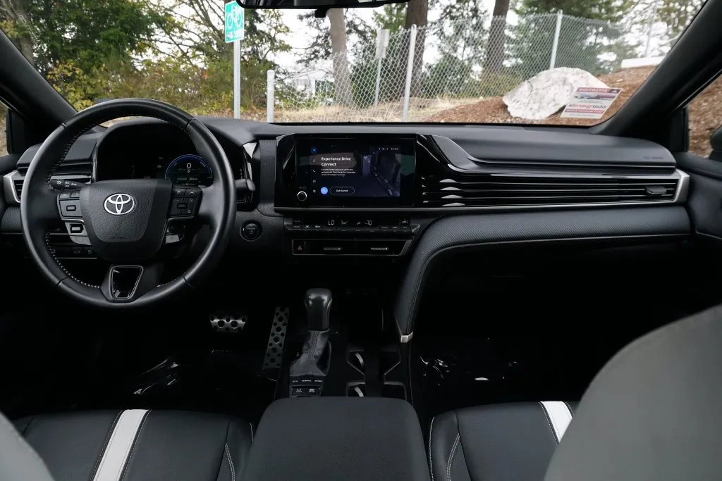 Toyota Camry photo 20