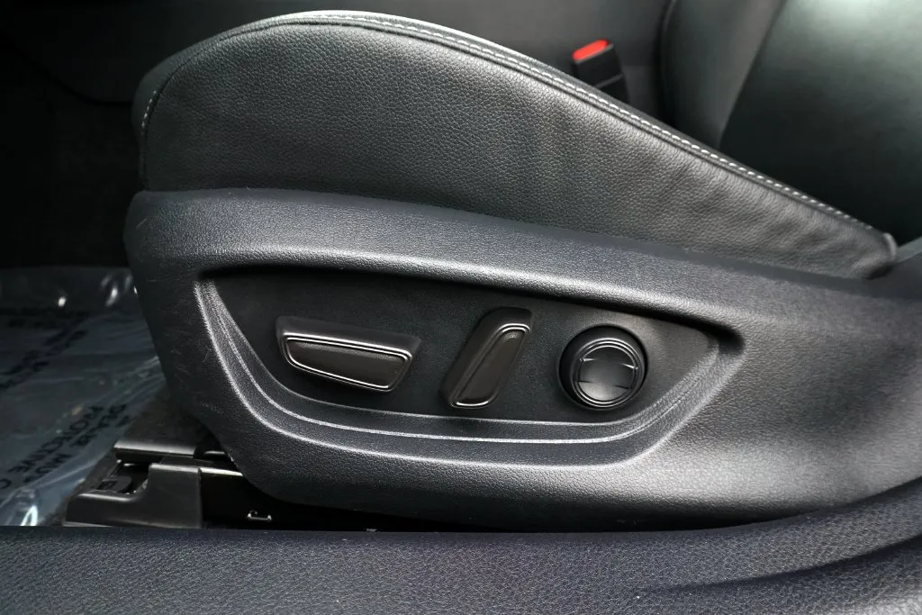 Toyota Camry photo 15