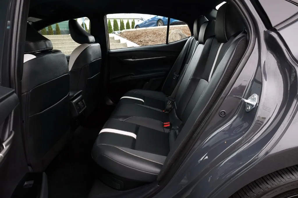 Toyota Camry photo 17