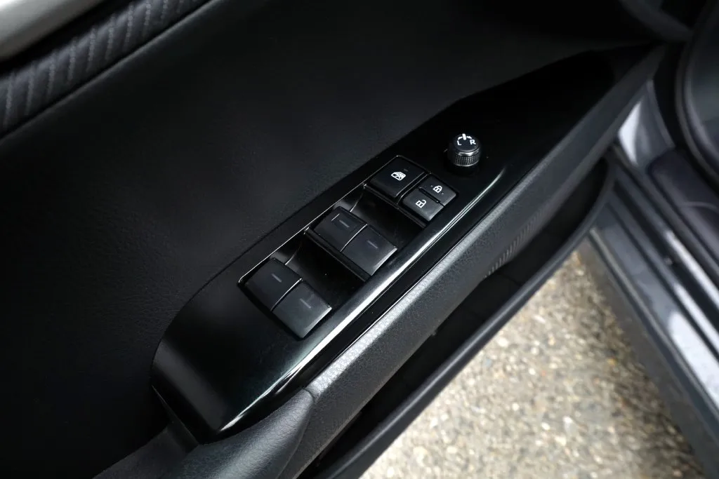 Toyota Camry photo 14