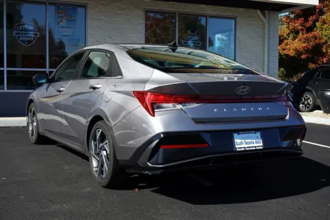 More photos of 2025 Hyundai Elantra SEL Convenience at South Tacoma Auto, WA