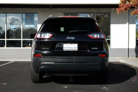 More photos of 2020 Jeep Cherokee Latitude Plus at South Tacoma Auto, WA