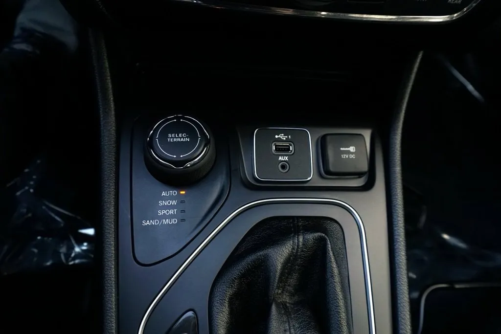 Jeep Cherokee photo 26