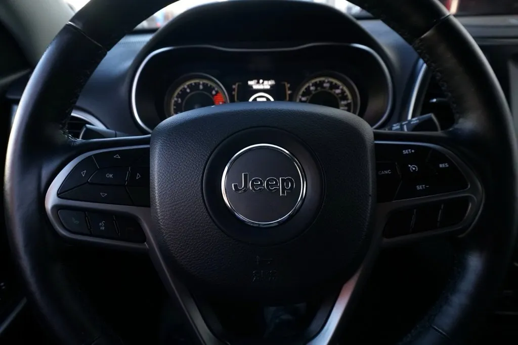 Jeep Cherokee photo 23