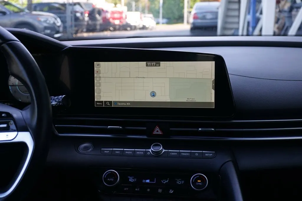 Hyundai Elantra photo 28