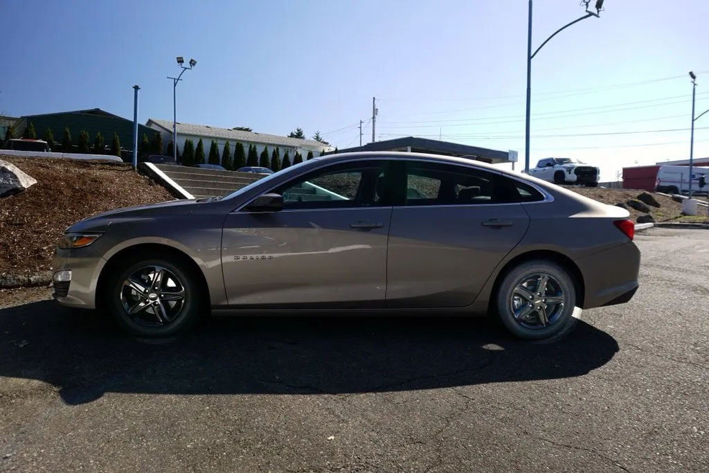 Chevrolet Malibu photo 8