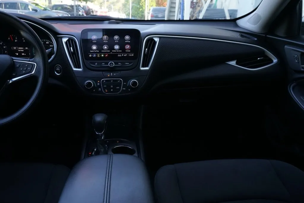 Chevrolet Malibu photo 24