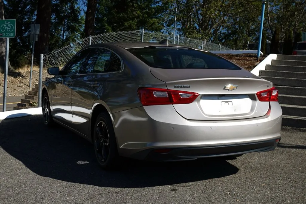 Chevrolet Malibu photo 5