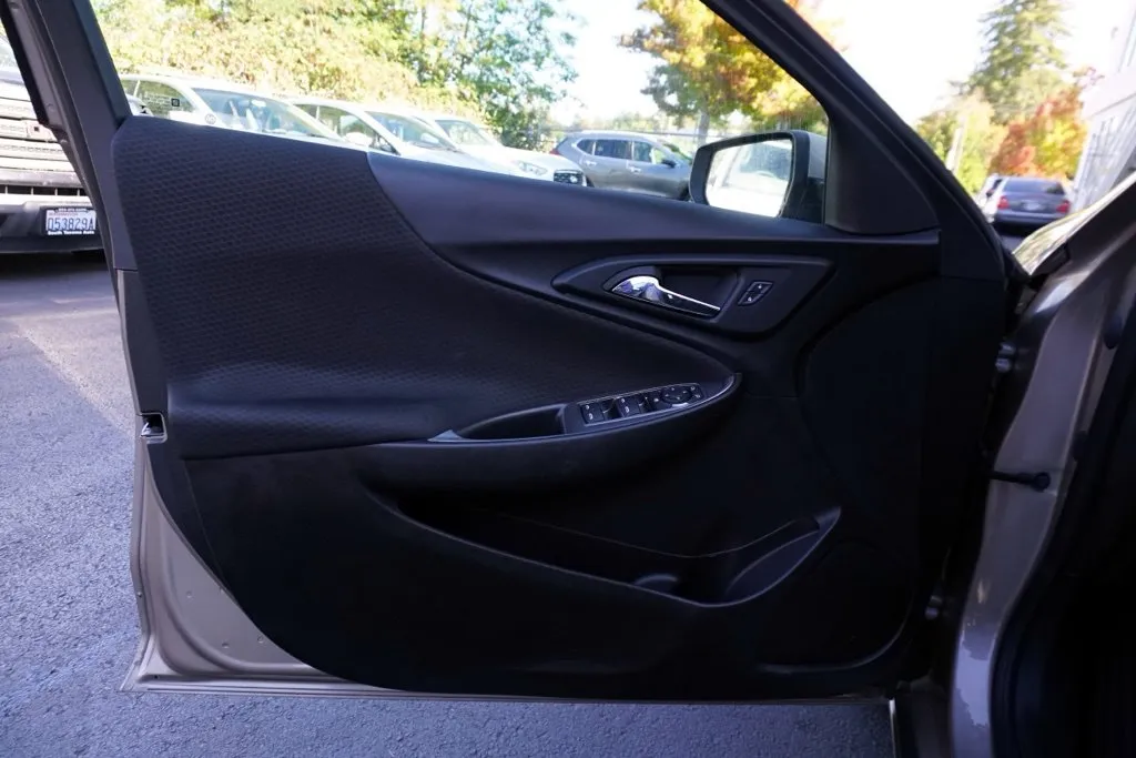 Chevrolet Malibu photo 13