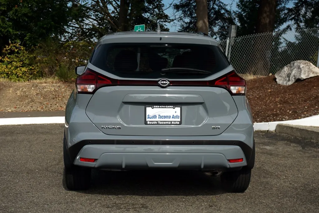 Nissan Kicks photo 2