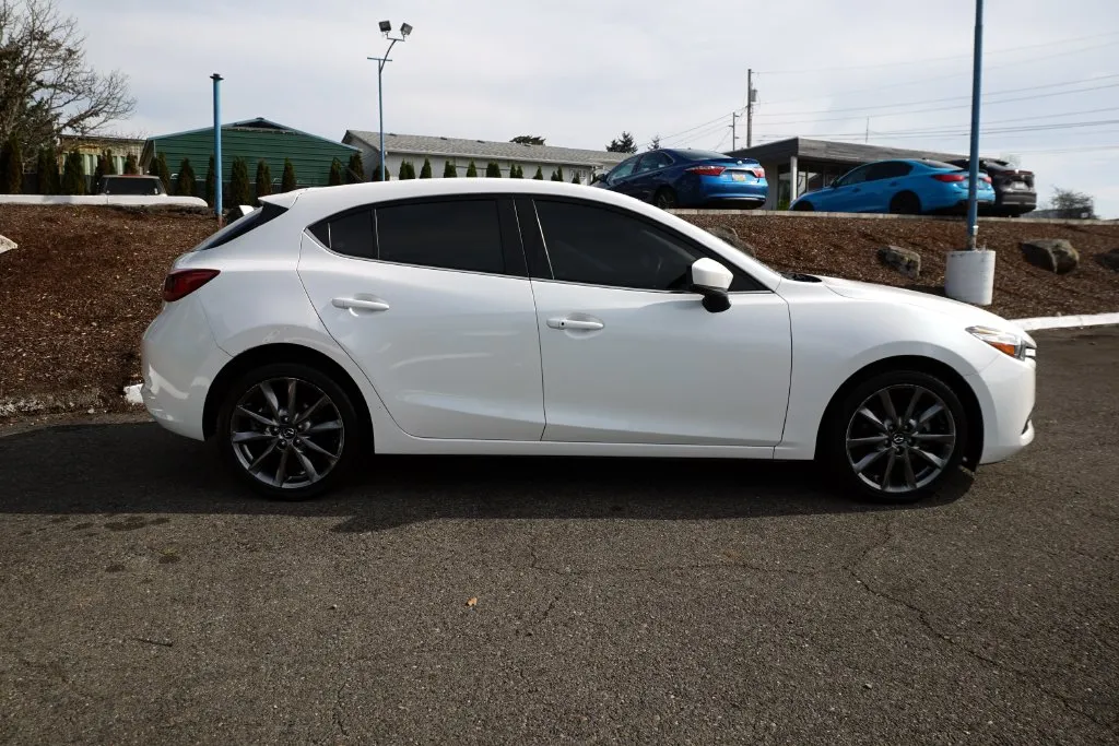 Mazda Mazda3 photo 6