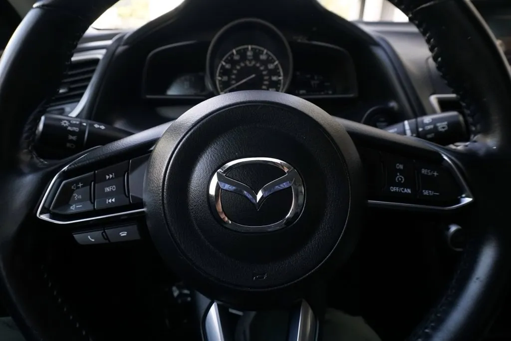 Mazda Mazda3 photo 22