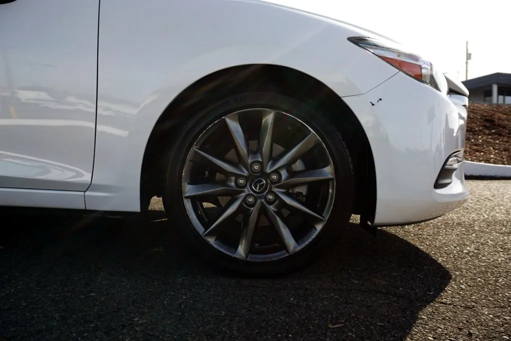 Mazda Mazda3 photo 9