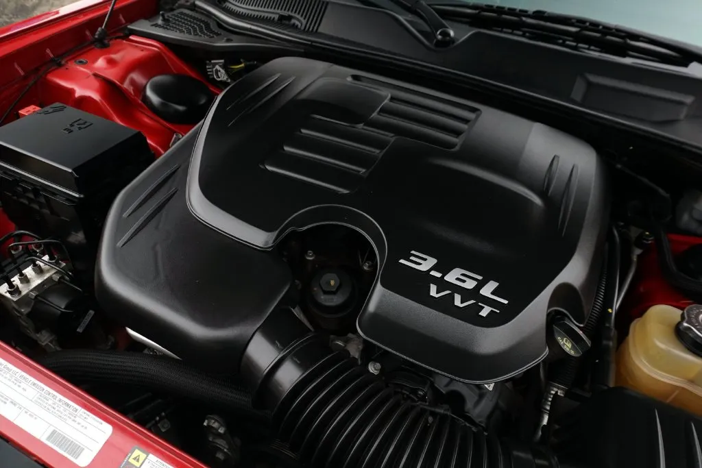 Dodge Challenger photo 10